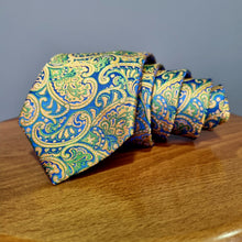 Cravată Grazzie Filipeti - Albastru, muștar și verde - Model Paisley