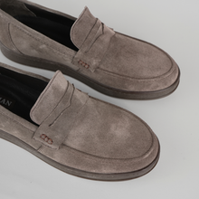 Pantofi bărbătești din piele - DeVille - Taupe - Velur