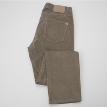 Pantaloni bărbătești din raiat fin NEVADA Heritage™ – Croi Clasic - Bej închis